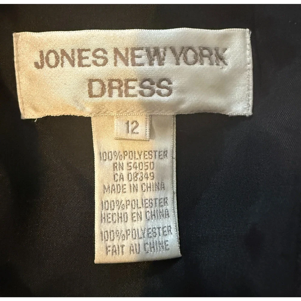 Jones New York Dress Size 12 Black Cape Swing Dress Shoulder Pads Beaded Neck - Picture 3 of 11